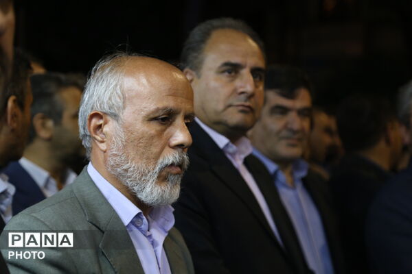 جلوه‌گری ارادت حیدری غدیرخم در غرفه آموزش و پرورش تبریز