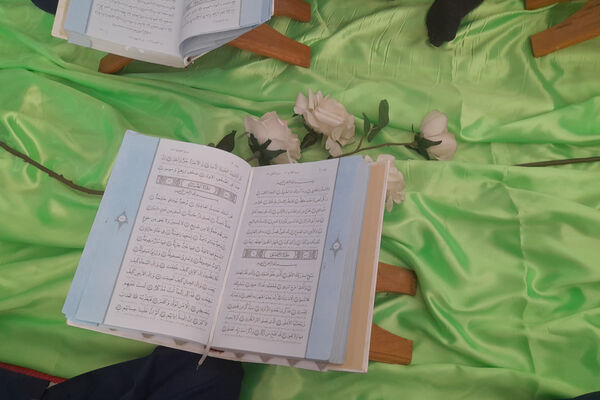 برگزاری محفل انس با قرآن در دبستان دخترانه شاهد صمیمی شهرستان آباده