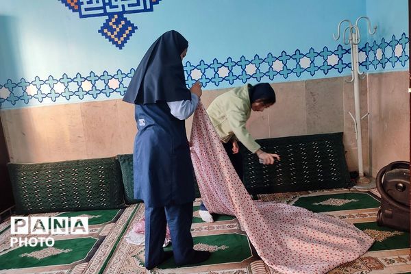 آیین غبارروبی نمازخانه مدرسه شهید معظم همزمان با حلول ماه مبارک رمضان