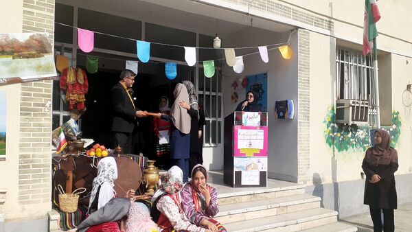 جشن هفته مازندران در دبیرستان نجم قائمشهر