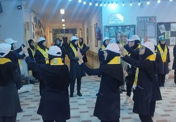 رزمایش تشکیلاتی دهه فجر در مدرسه حضرت فاطمه (س) 