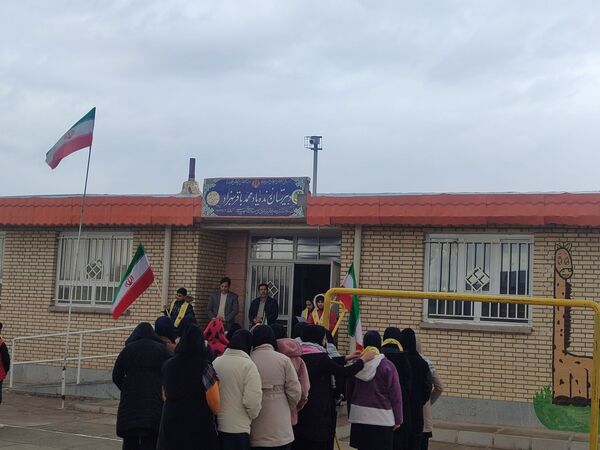 نغمه‌های آزادی در آوای دانش‌آموزان روستای درخت سنجد 