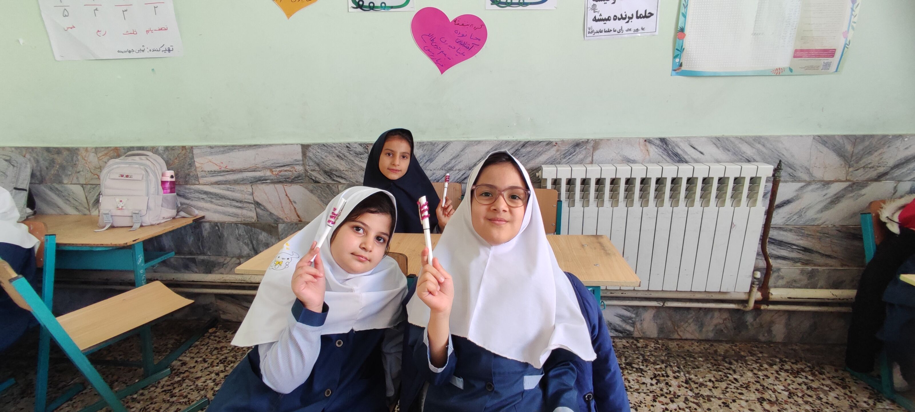 جشن خودکار پایه چهارم مدرسه شهید خاقانی در شهرستان شیروان