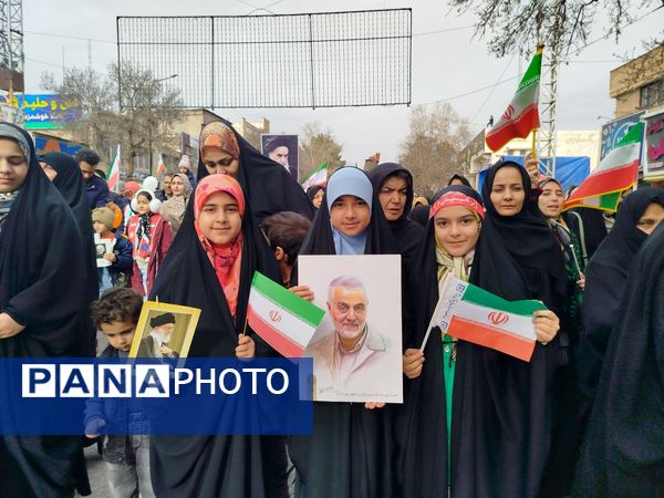 راهپیمایی 22 بهمن با حضور گسترده ای از مردم در شهرستان نیشابور