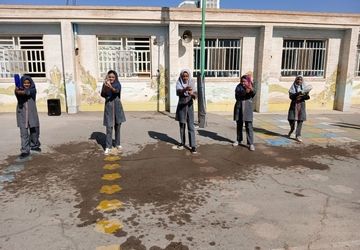 برگزاری مسابقه آموزشی موشک بادی در دبستان دخترانه علمدار تفت 