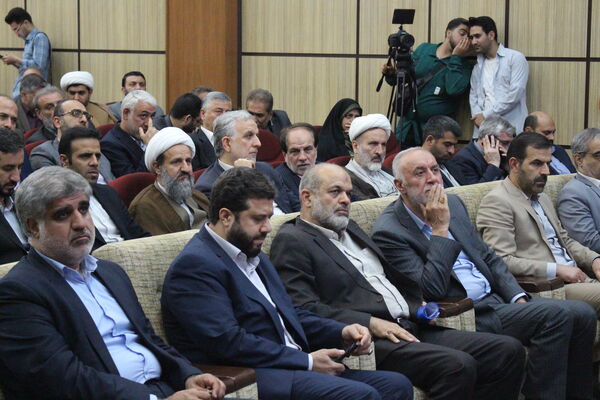 جلسه شورای اداری استان تهران با حضور وزیر کشور به‌مناسبت هفته معلم