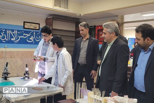 درخشش استعدادهای علمی مرحله استانی دوازدهمین جشنواره نوجوان خوارزمی در بهارستان‌دو