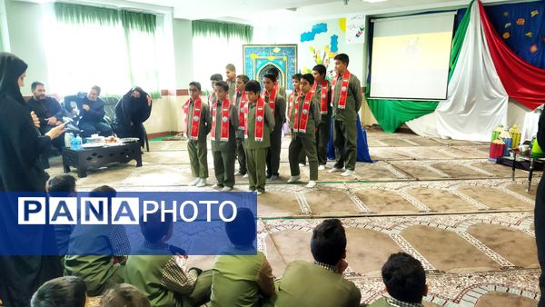 نواخته شدن زنگ هفته‌ کتاب و کتابخوانی در دبستان ابوعلی‌سینا شهرستان فیروزکوه 