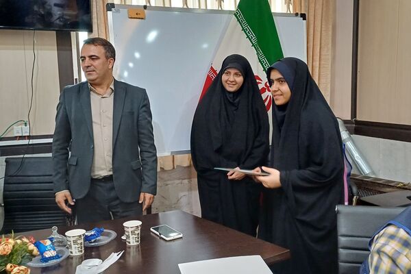 مراسم تجلیل از دانش آموز خبرنگاران پانا ناحیه 3 شیراز