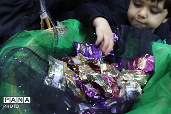 طنین میثاق با رهبر شهید در سوگواره شبانه فرهنگیان و دانش‌آموزان ناحیه ۲ تبریز