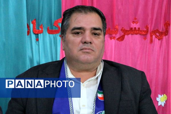 بهارستان دو صحنه همفکری، همدلی و همکاری پیشتازان در همایش یاوران انقلاب