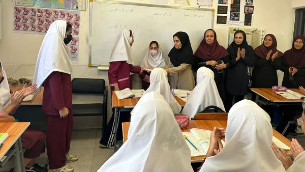 تقدیر از برگزیدگان ویژه‌برنامه هفته جهانی فضا در مدارس حاجی‌آباد