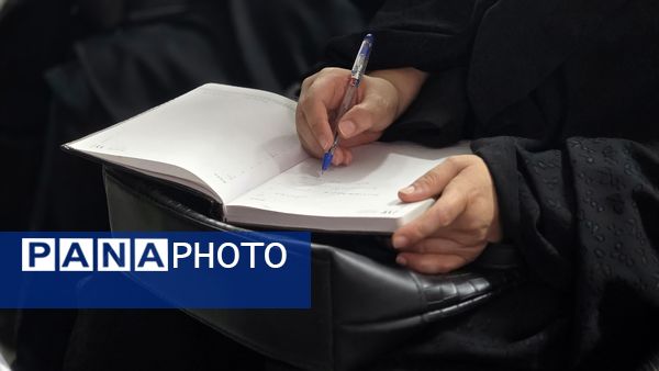 کارگاه مقاله‌نویسی آموزش‌دهندگان سوادآموزی در قائمشهر