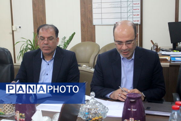 سلسله نشست‌های هفتگی افق تربیت شهرستان کنگان