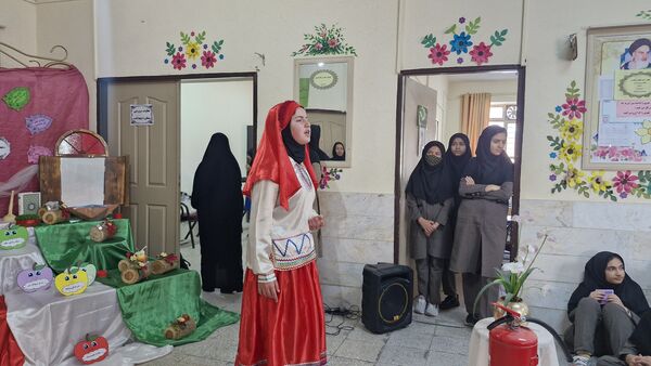مراسم‌ چهارشنبه‌سوری‌‌ و‌ چیدمان‌ سفره‌ هفت‌سین‌‌‌ در‌ دبیرستان‌‌ نمونه‌ اندیشه‌