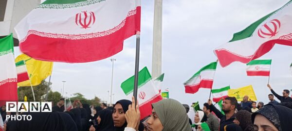 خروش حماسی مردم انقلابی بندرعباس در تجدید میثاق با رهبر جدید انقلاب اسلامی