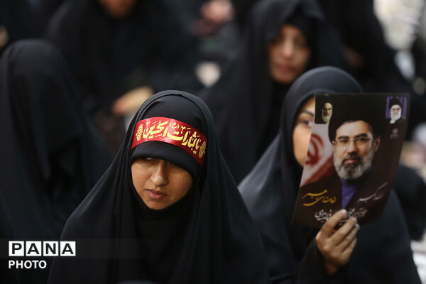 مراسم بزرگداشت آقای شهید ایران در حرم بانوی کرامت