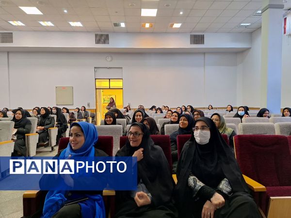 آیین تجلیل پایه گذاران مهر و امید در ناحیه۶ مشهد