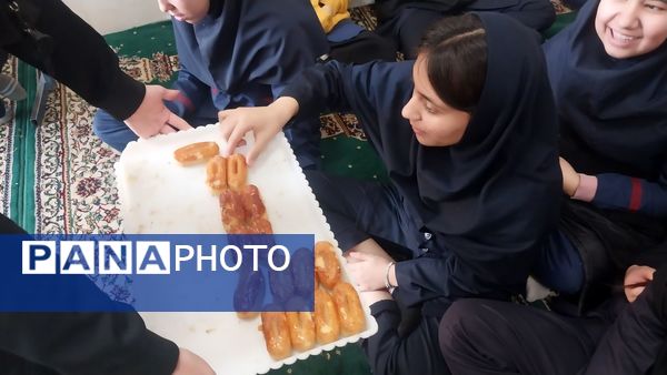 جشن ولادت امام زمان (عج)در مدرسه عزت طلایی