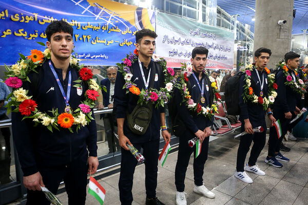 آیین استقبال از تیم‌ ملی والیبال دانش‌آموزی ایران