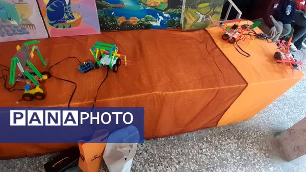 برگزاری مسابقات رباتیک در کانون شهدای فرهنگی ملارد