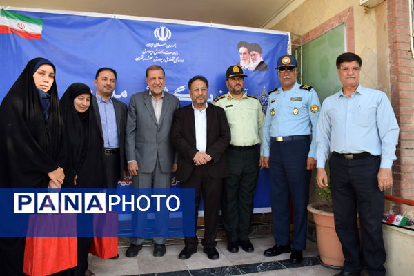 نواختن زنگ آغاز سال تحصیلی جدید در مدارس آموزش و پرورش منطقه 14 تهران