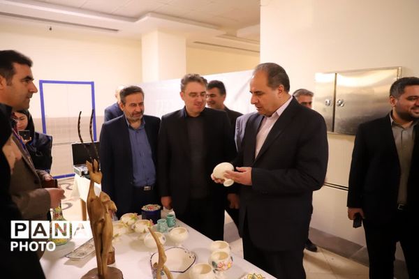 افتتاح نمایشگاه دستاوردهای کانون‌های فرهنگی تربیتی آذربایجان شرقی