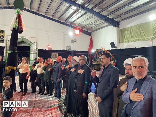 امام جمعه کاشمر در هیأت عزاداری روستای عشرت آباد حضور یافت 