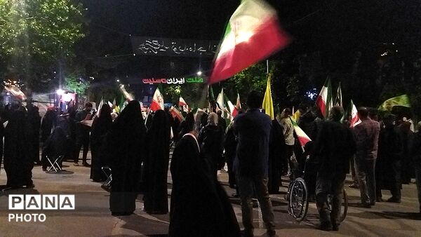 پنجاه و هشتمین شب از ایستادگی مردم در خیابان های نیشابور