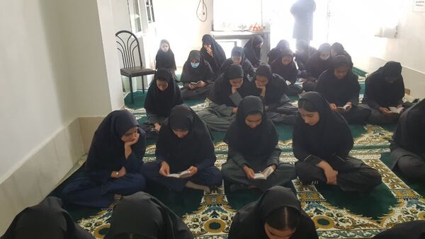 دوشنبه‌های امام حسینی در مدرسه گلشاد خلیل آباد