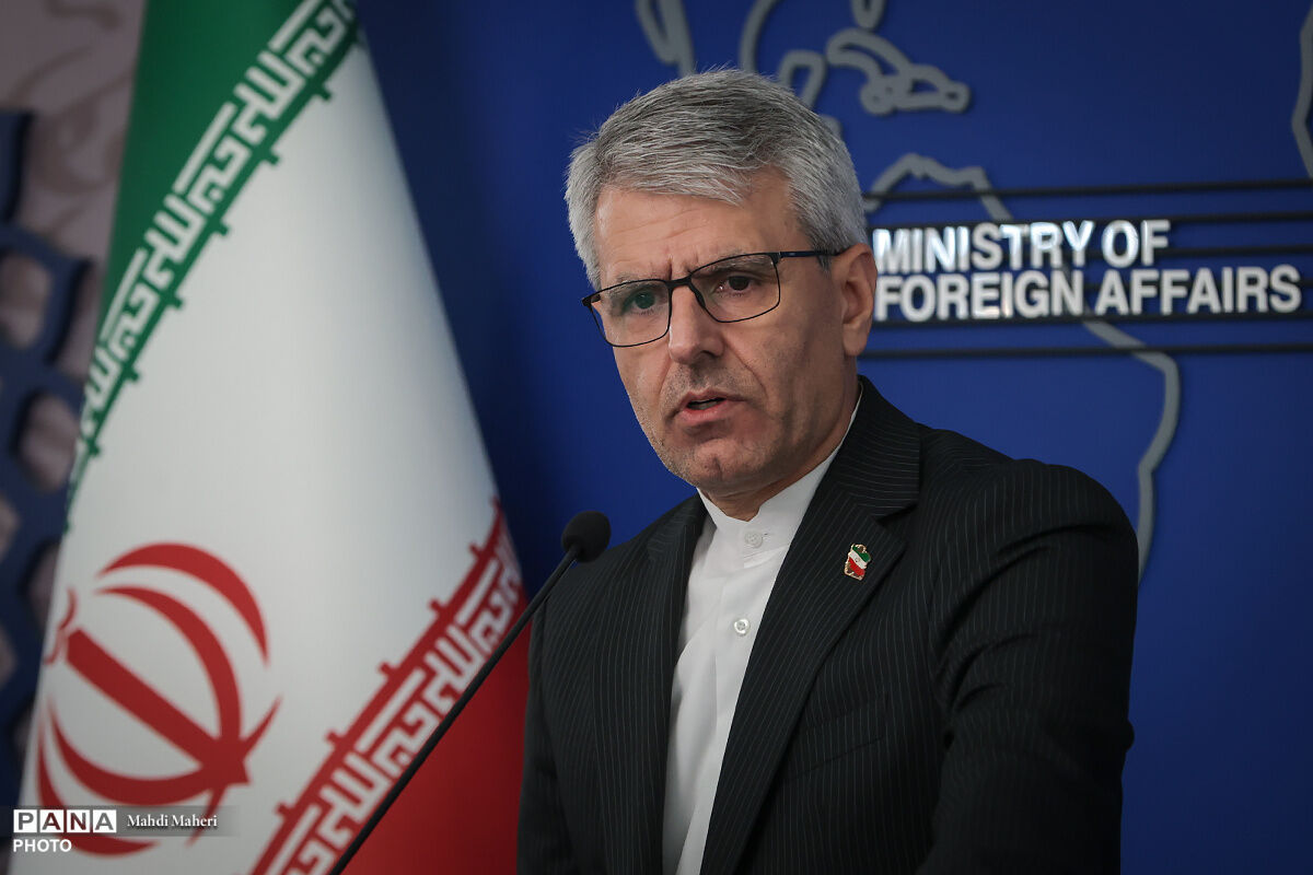 ‌بقایی: تبادل پیام میان ایران و آمریکا ‌ادامه دارد/ تا ‌محاصره دریایی و جنگ اقتصادی ادامه یابد، امنیت به تنگه بازنخواهد گشت