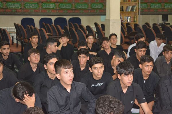برگزاری مراسم سوگواره احلی من العسل در هنرستان مجتمع فنی تهران بهارستان ۲