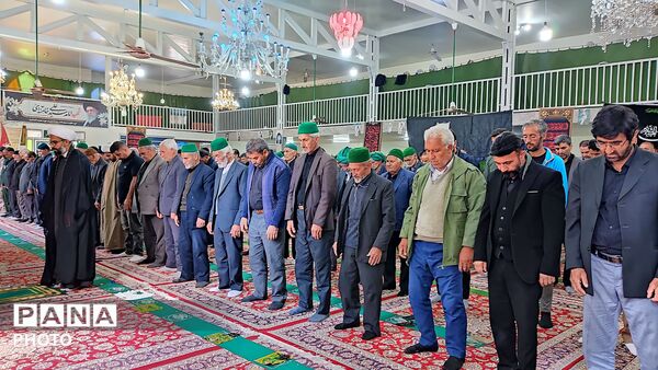 اقامه نماز عبادی سیاسی جمعه در شهر دارالسادات بار نیشابور 