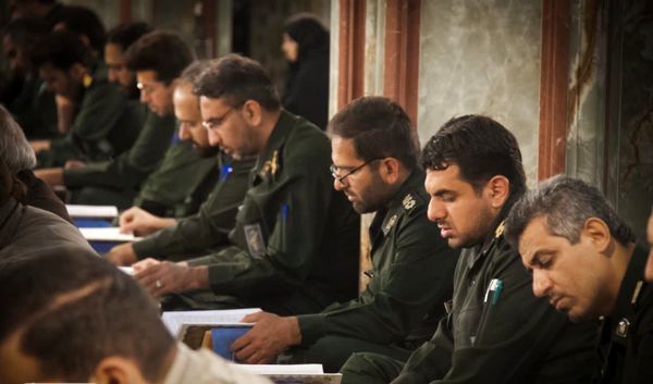 آیین ملی جزء خوانی سحرگاهی قرآن کریم در حرم مطهر حضرت محمد هلال بن علی(ع) 