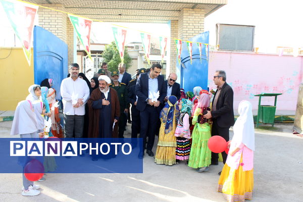 مدارس آب‌پخش به استقبال دهه فجر رفتند