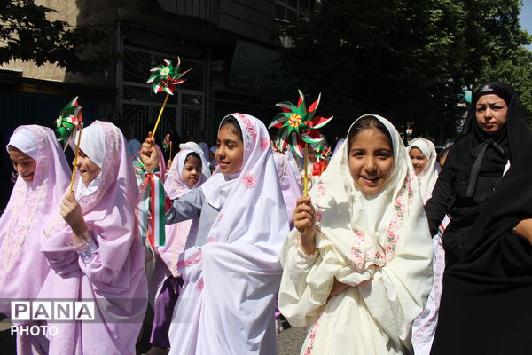  آغاز جشن بندگی دانش‌آموزان  شهرستان نظرآباد 