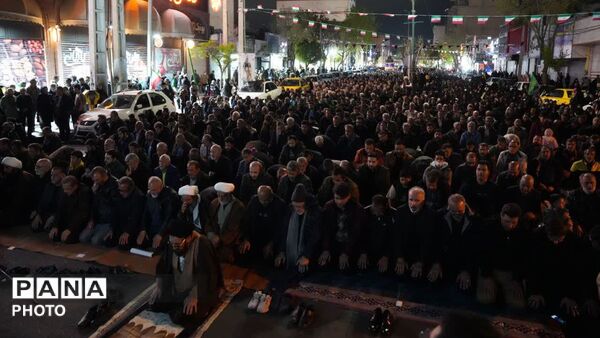 سی‌وهفتمین بیعت و تجدید پیمان مردم فردیس با رهبر انقلاب 