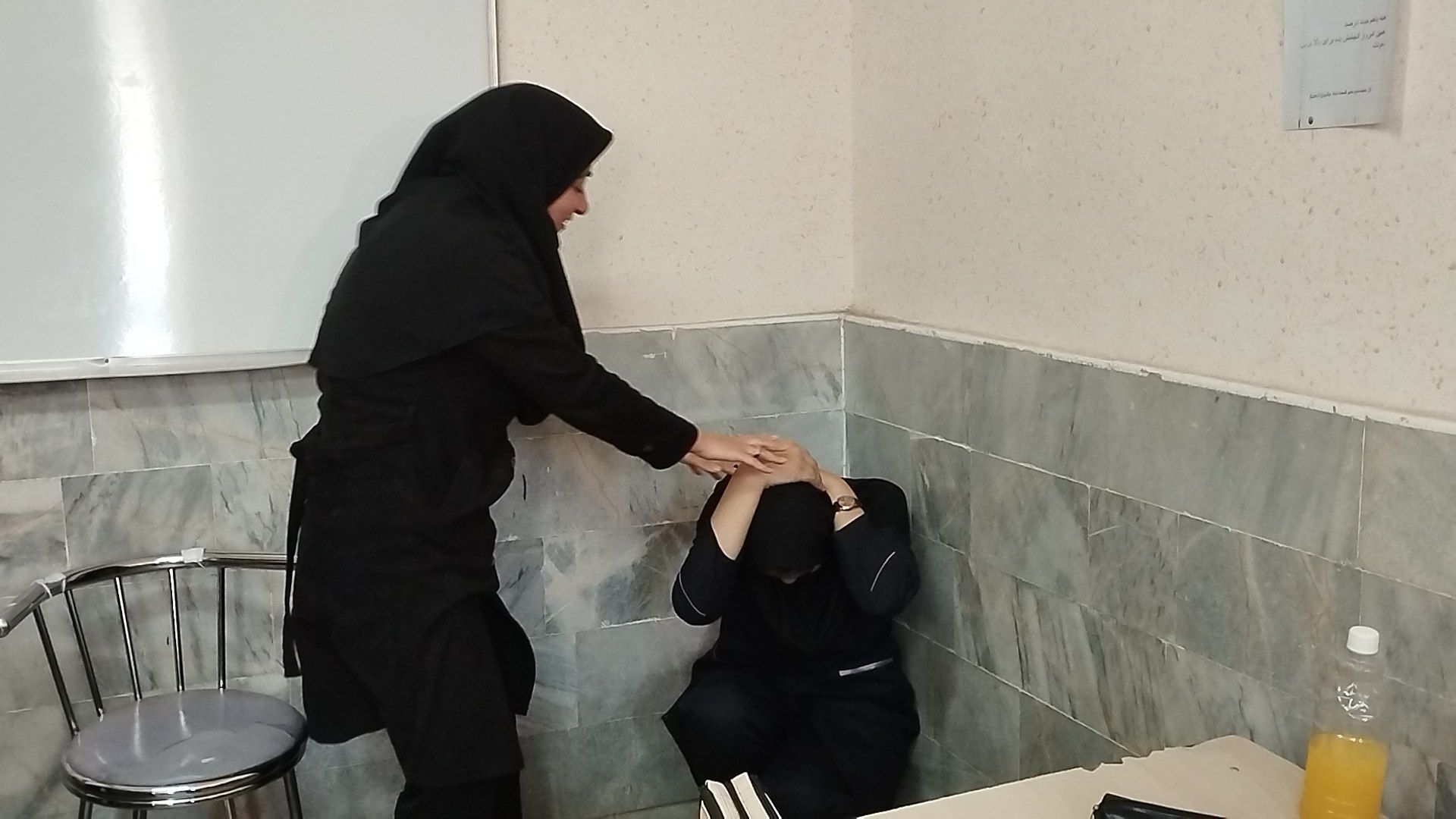 آمادگی پیش از مانور زلزله در هنرستان کاردانش حافظ 