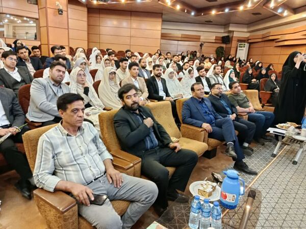 جشن باشکوه پیوند ۷۰ زوج دانشجوی دانشگاه آزاد اسلامی کاشان