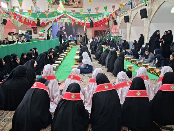 محفل انس با قرآن کریم همراه با نواخته شدن زنگ انقلاب 