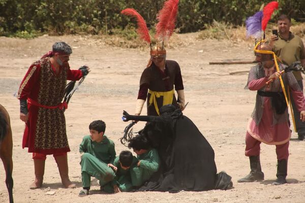 مراسم خیمه سوزی هیات «خیام الحسین» در قم