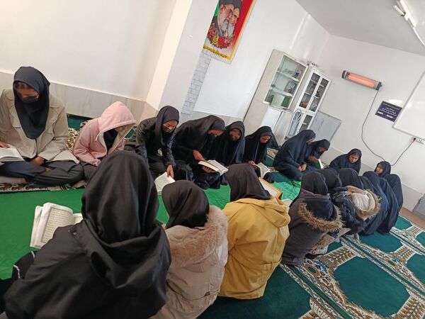 محفل انس با قرآن در مدرسه گلشاد روستای کاهه