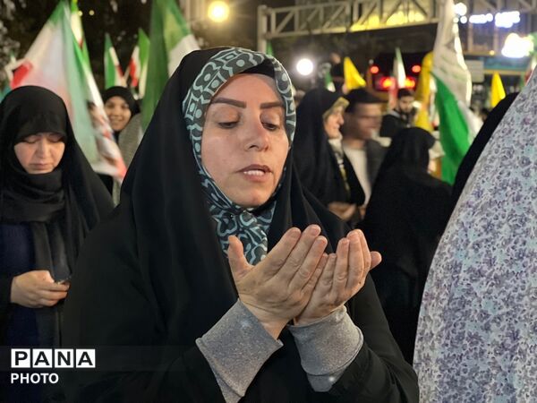 اقامه نماز استغاثه به درگاه الهی در کرج