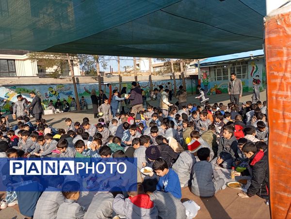 فضایی گرم و پر مهر برای دانش‌آموزان دبستان فضیلت کاشمر در آستانه میلاد دخت پیامبر (ص)