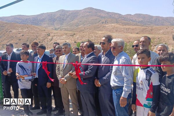 بهره‌برداری از زمین چمن مصنوعی روستای نامانلو شهرستان شیروان