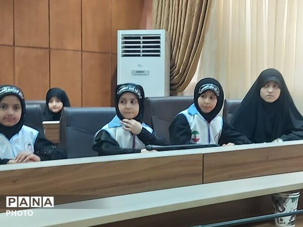 نشست صمیمی معاون پرورشی و کارشناسان پرورشی با خبرنگاران پانا به‌مناسبت روز خبرنگار