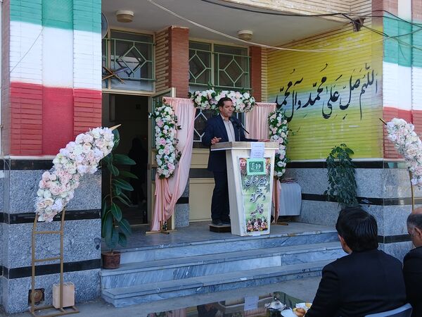 آغاز سال تحصیلی با گرامیداشت یاد و خاطره شهیدان در مدرسه فاطمیه شهرستان چاراویماق 