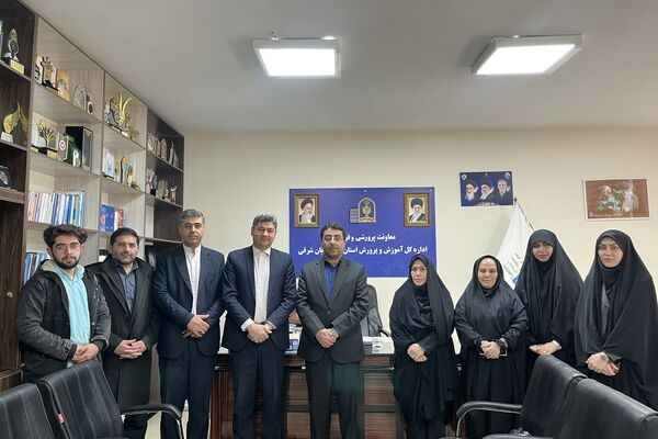 جایگاه معلم در هندسه تربیت اسلامی؛ کانون هدایت‌گری و مسئولیت‌پذیری اجتماعی است