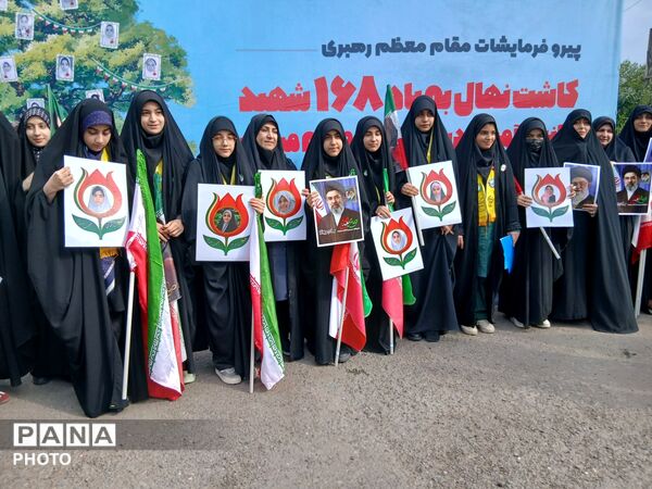 کاشت نهال امید به یاد دانش آموزان شهید میناب