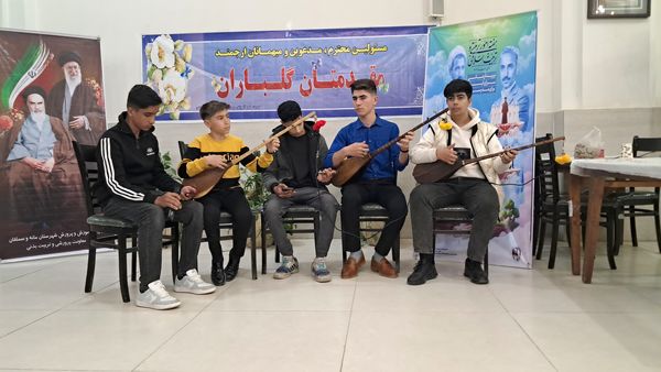 تجلیل از مربیان و معلمان پرورشی و خانواده شهدا در آشخانه